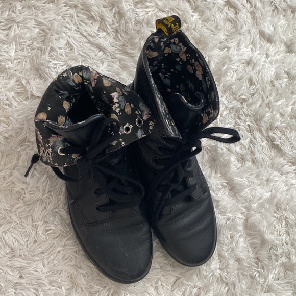 Dr Martens with floral fold over - Picture 2 of 5